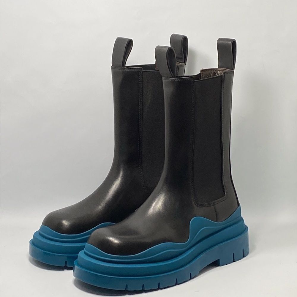 Bottega Veneta Contrast-Sole Leather Tire Chelsea Boots size 38
